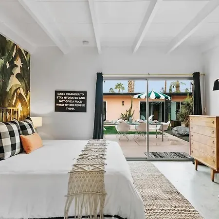 The Marley Hotel By Avantstay Classic Palm Springs Hotel W Pool Hot Tub Exterior photo